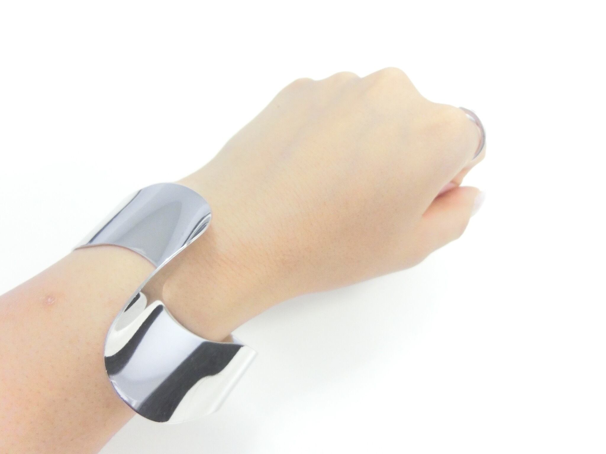 【 UNSEABLE 】ウェーブバングル シルバー