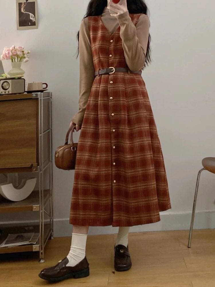 レトロガーリーな愛されコーデ♡ Vネックチェックジャンパースカート