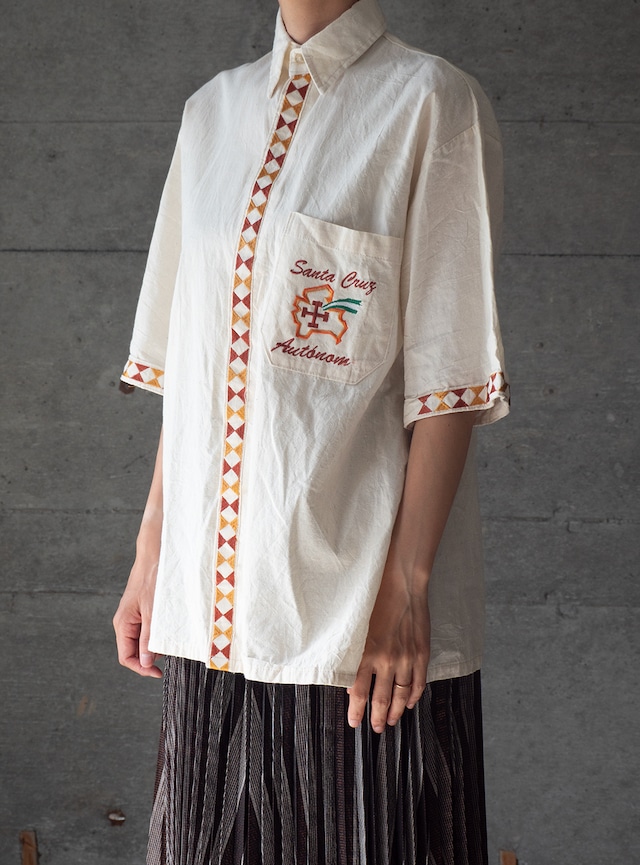 "Sirari Creaciones" used Embroidery shirt