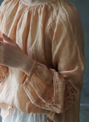 麻パフスリーブブラウス