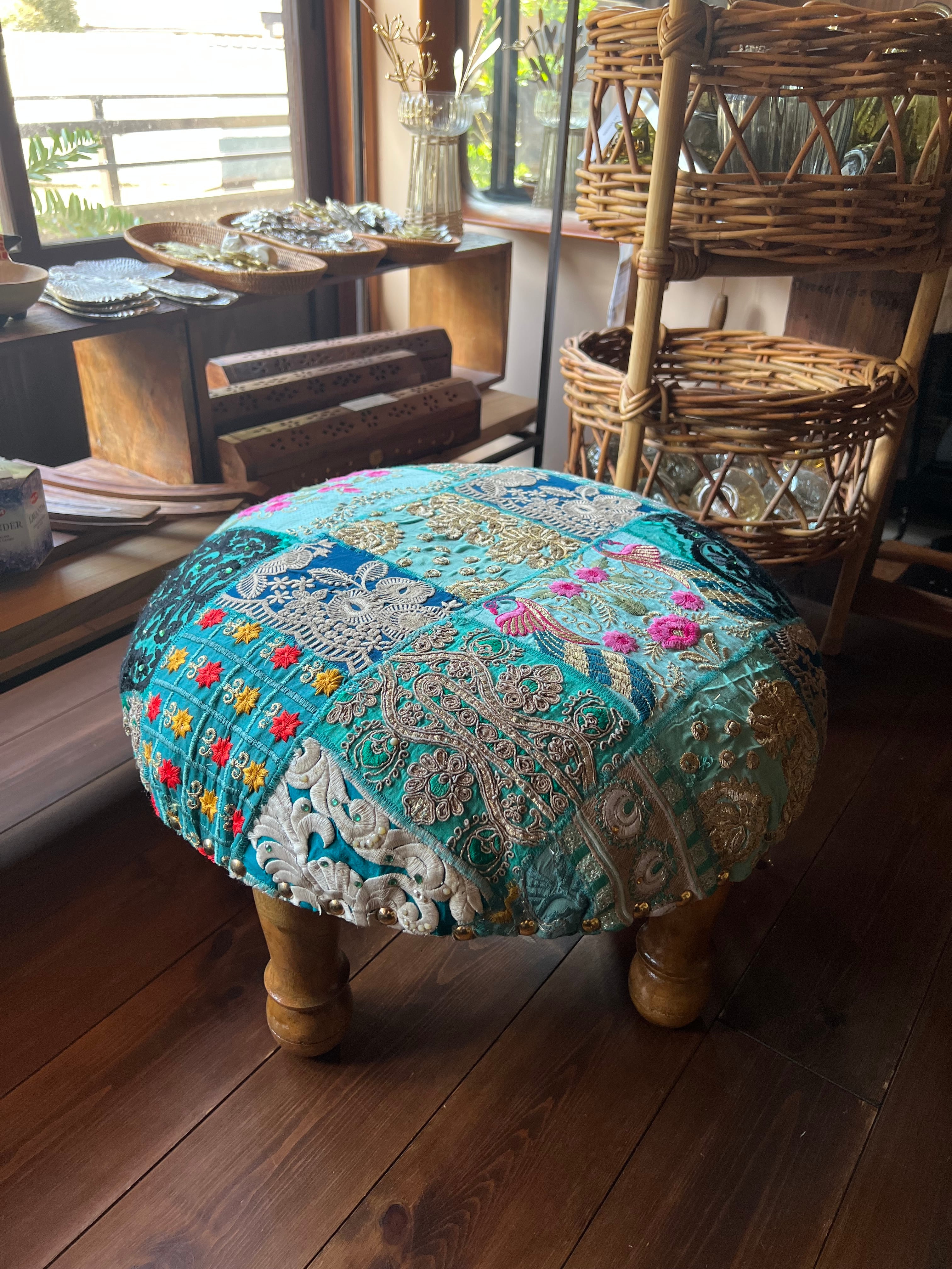 インドのパッチワークスツールBL4(発送3/23以降)