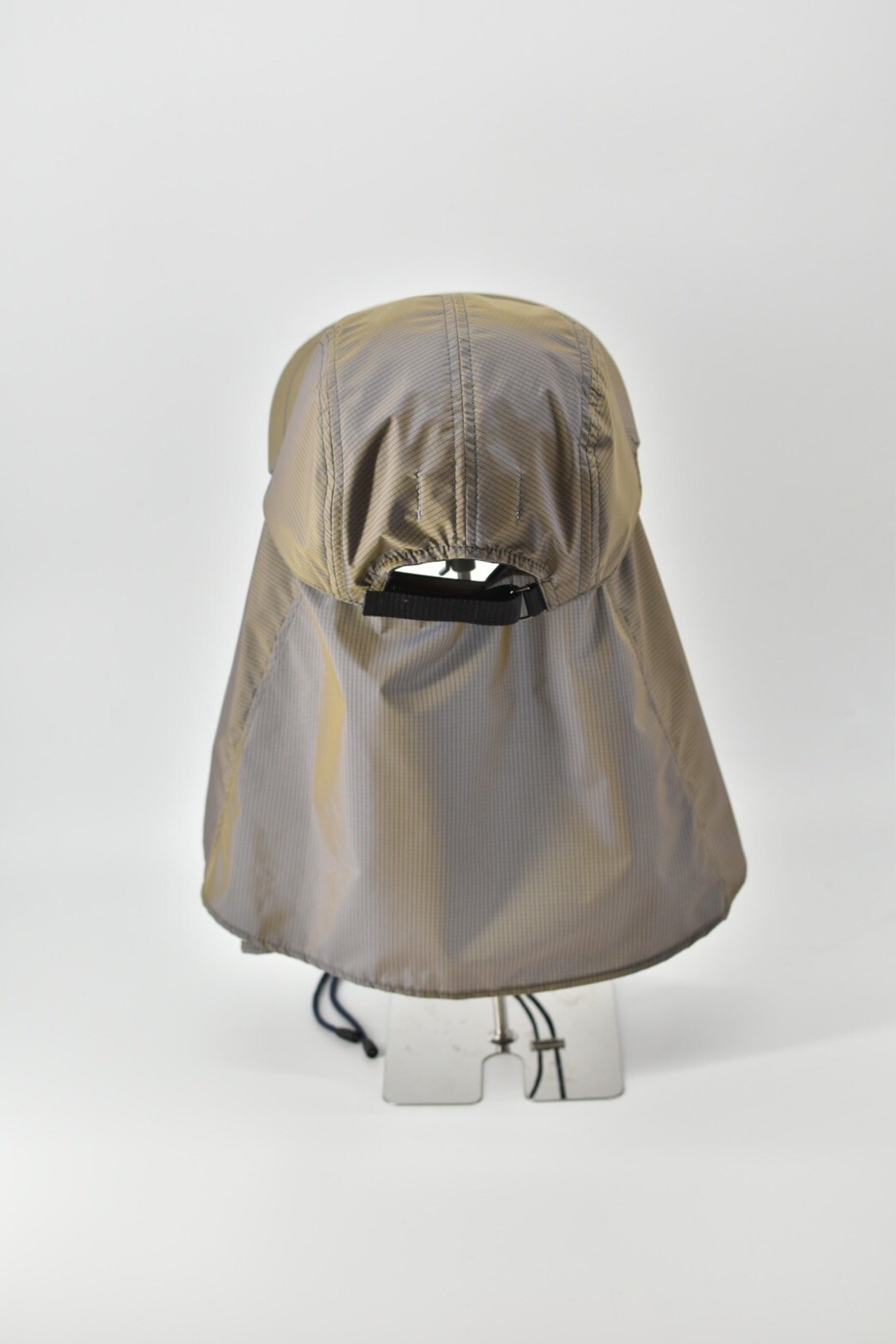 active Line. 4panel with shade