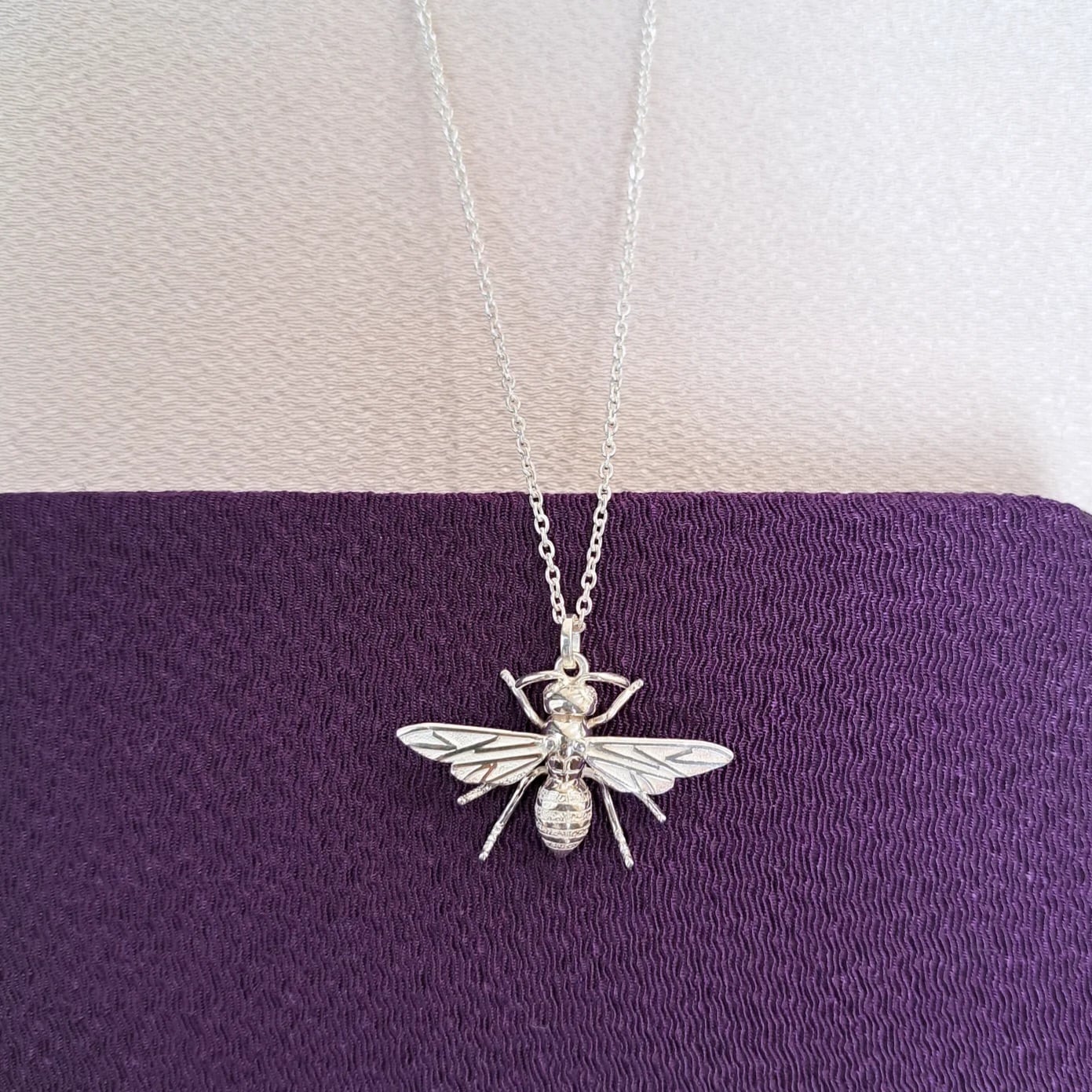 蜂 ペンダントトップ 】スズメバチ 蜂ネックレス 蜂アクセサリー ハチ