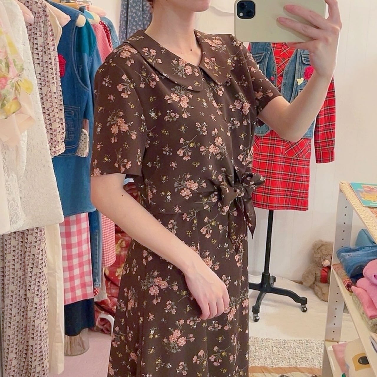 brown flower waist ribbon one-piece