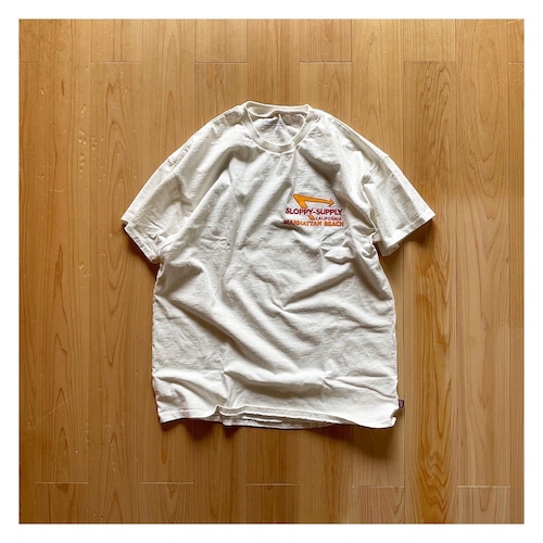 Sloppy Supply / “MANHATTAN BEACH” Tee