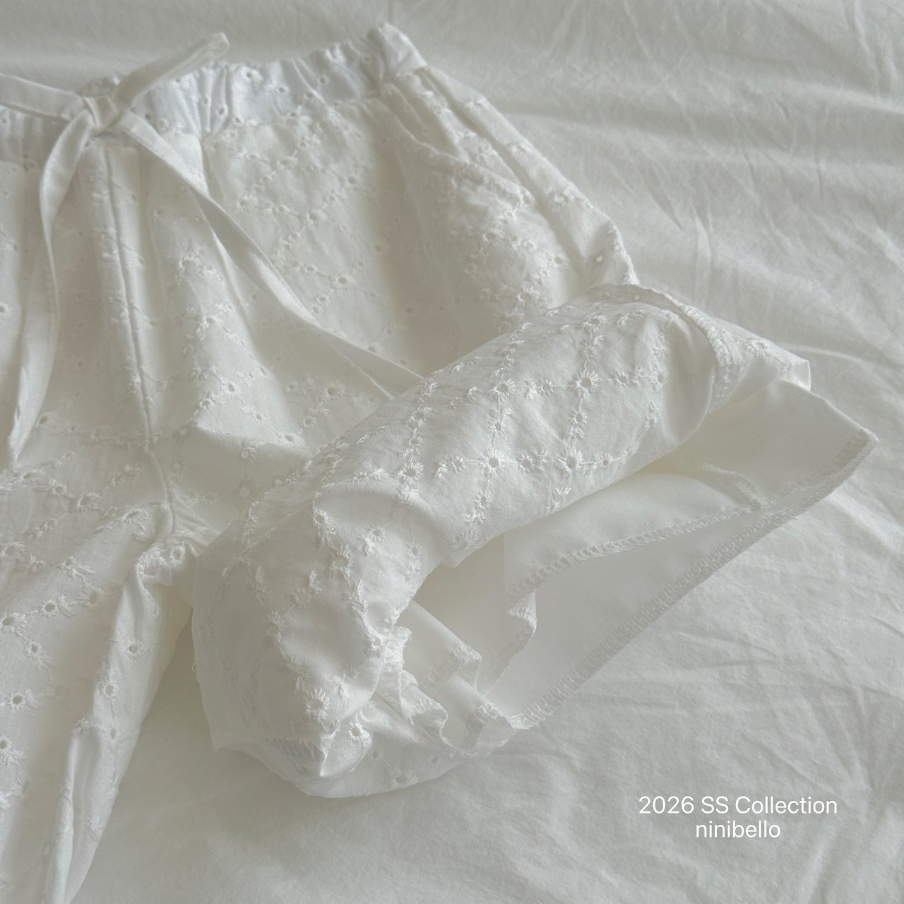 [ninibello] Mori Punching Eyelet Pants +fee2 / [니니벨로] 모리펀칭아일렛팬츠