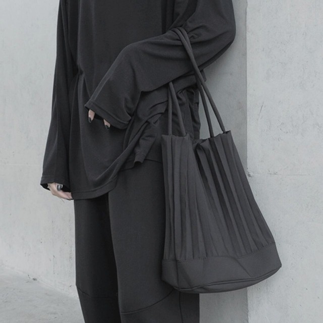Pleated drawstring tote bag C0815