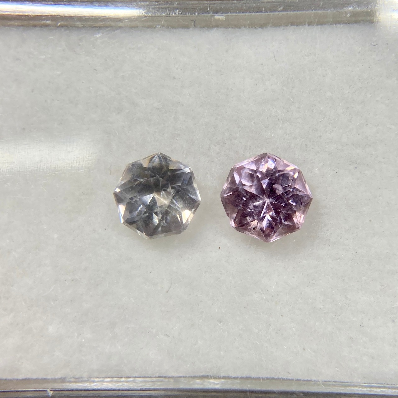 お花みたいなスピネル 約5.0mm 2点セット No.25