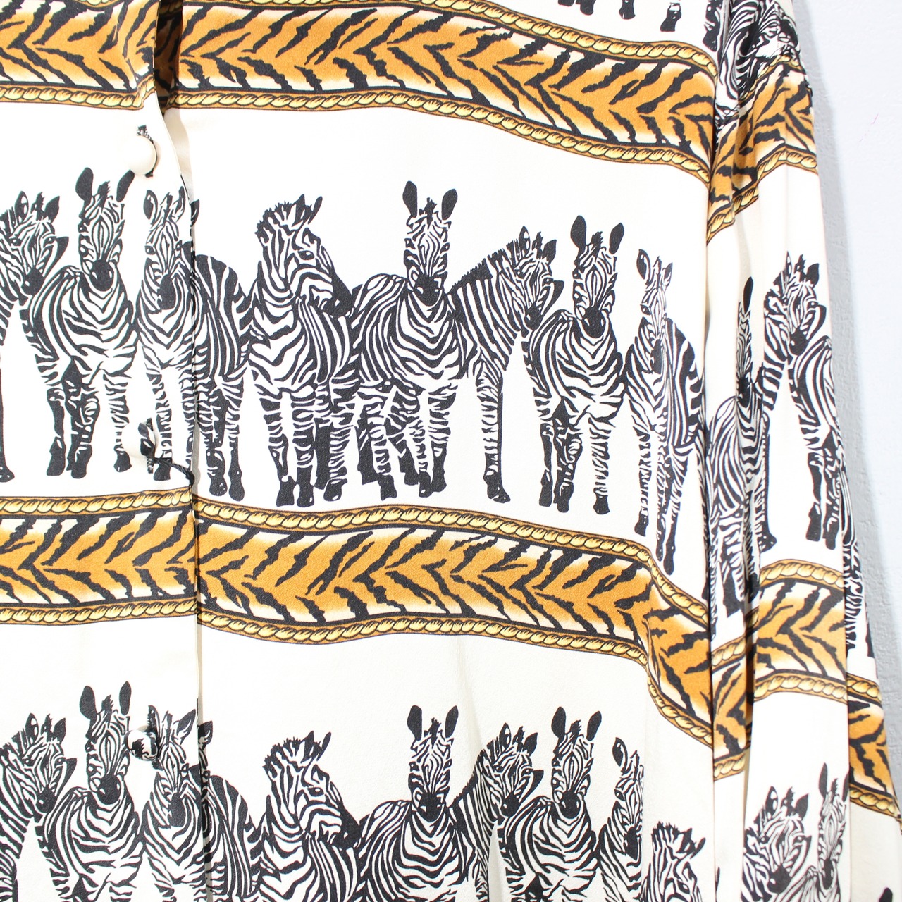 USA VINTAGE JESSICA HOLBROOK ZEBRA PATTERNED SILK100% OVER DESIGN  