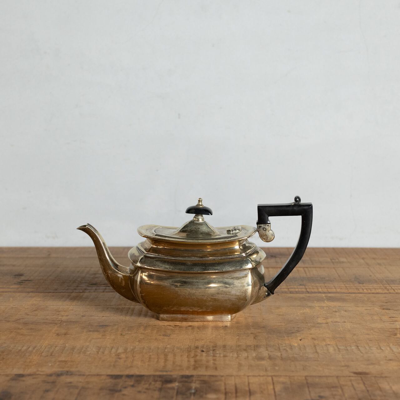 Tea Pot / ティーポット 〈食器 ・ ディスプレイ・シルバー