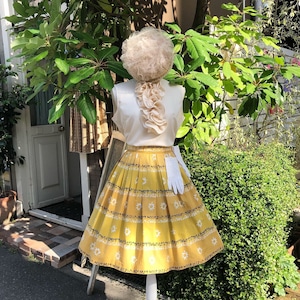 VINTAGE yellow cotton print skirt