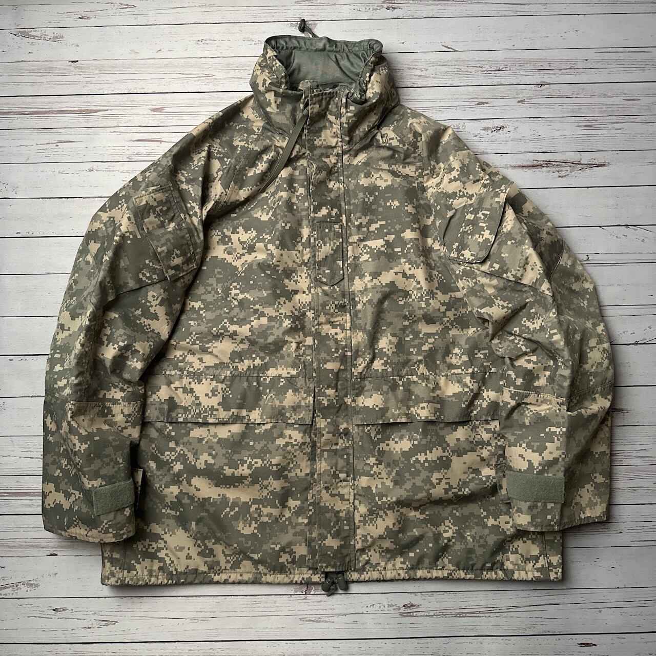 米軍 ECWCS GEN2 ゴアテックスパーカー ACU デジカモ XLーRサイズ 古着