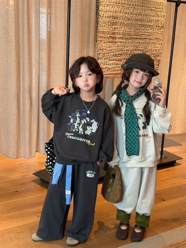 キャラクタースウェットセットアップ（2色展開）XDJK｜上下セット リンクコーデ｜小学生 ジュニア対応｜通学 普段着｜韓国子供服｜男の子 女の子｜90-160cm｜2026秋服 ［取寄］
