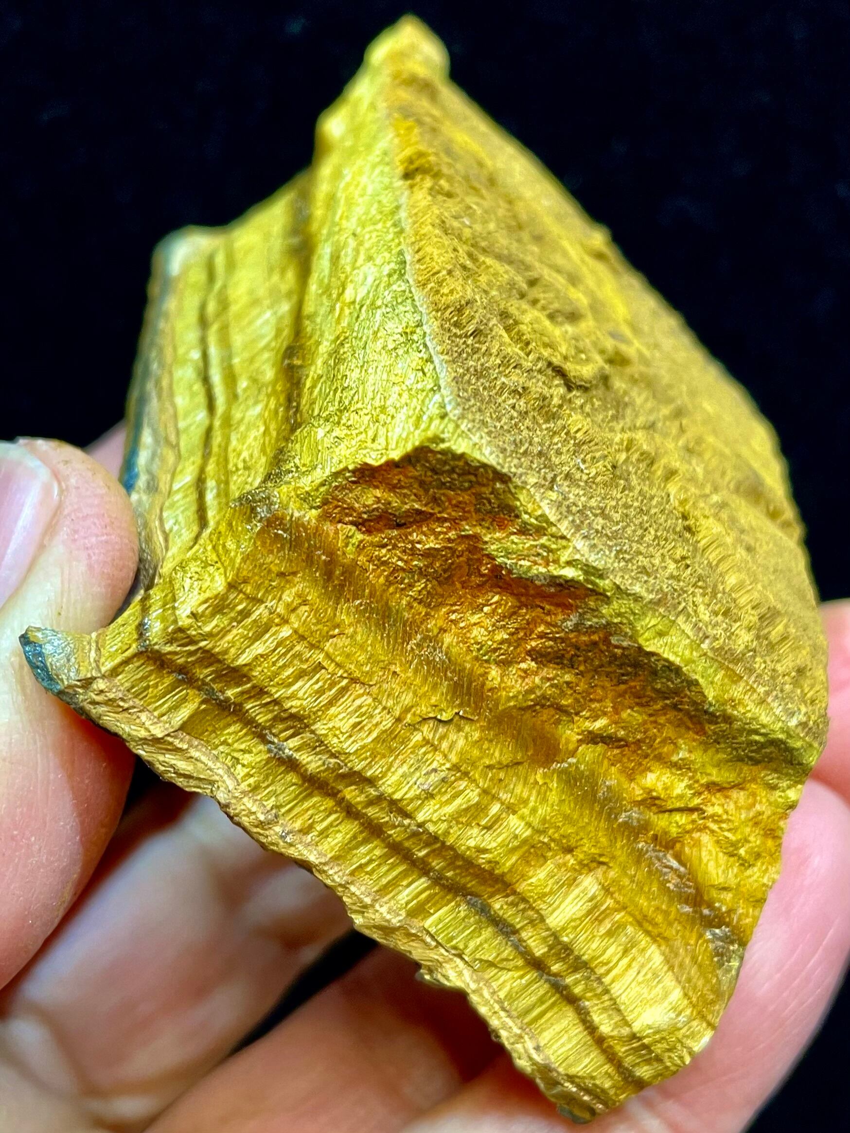 19) 揺るぎない自信!「タイガー・アイ」原石(中型)