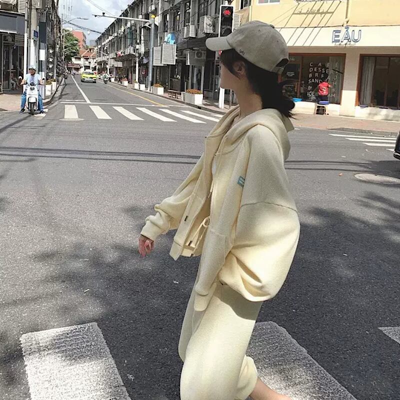 パステルカラー が 可愛い オーバーサイズ ジャージ 韓国ストリート スウェット ダボかわ セットアップ プチプラ スポーティー リラックス ルームウェア ジム Lamitte Deco トレンド 韓国ファッション ショップ Base店
