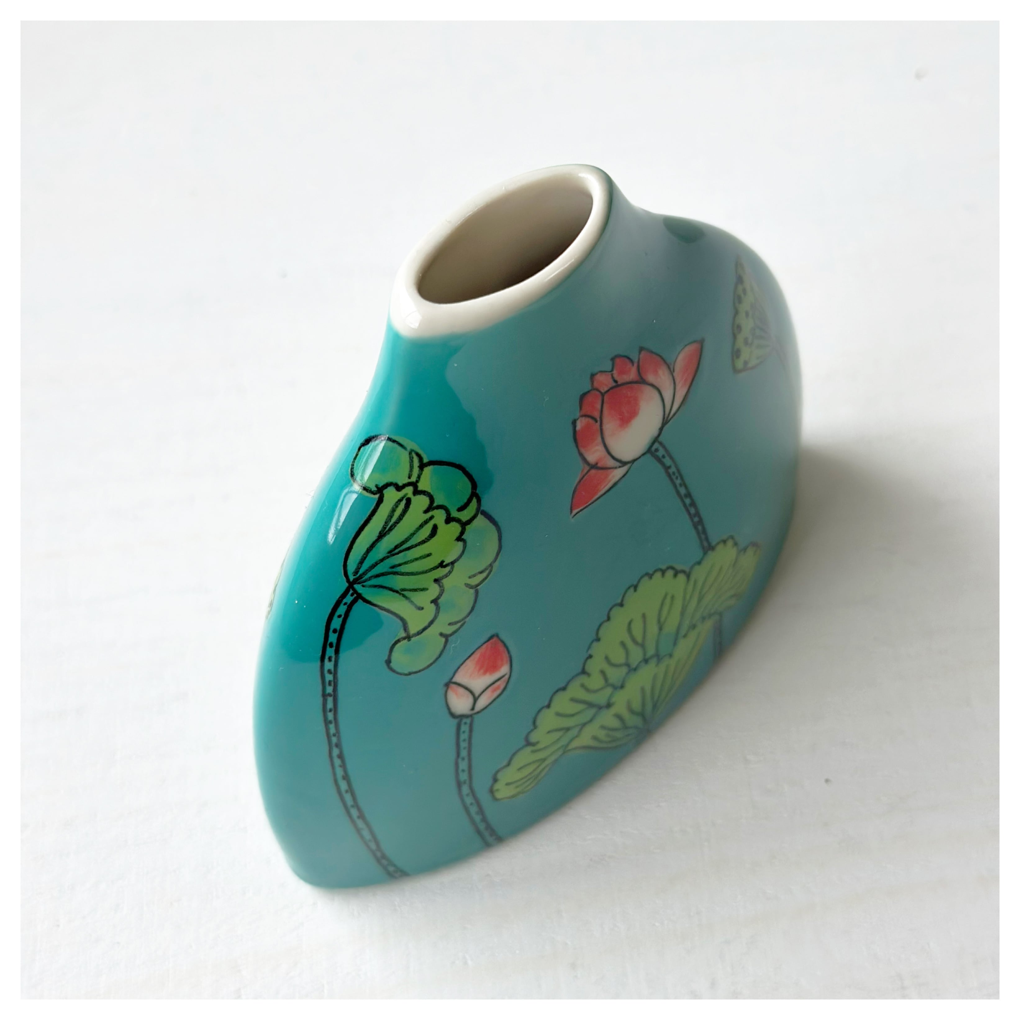 ベトナムのバッチャン焼き 蓮絵の平らな花瓶 | Kc-Labo's shop