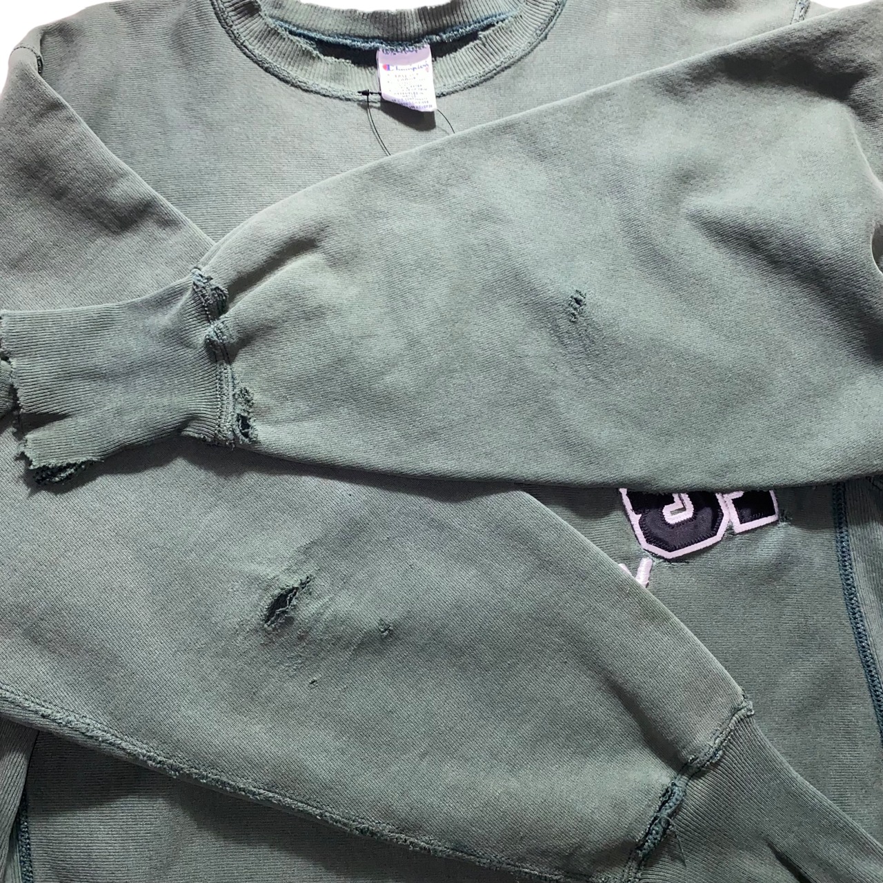 vintage 1990’s CHAMPION “reverse weave” sweat shirt