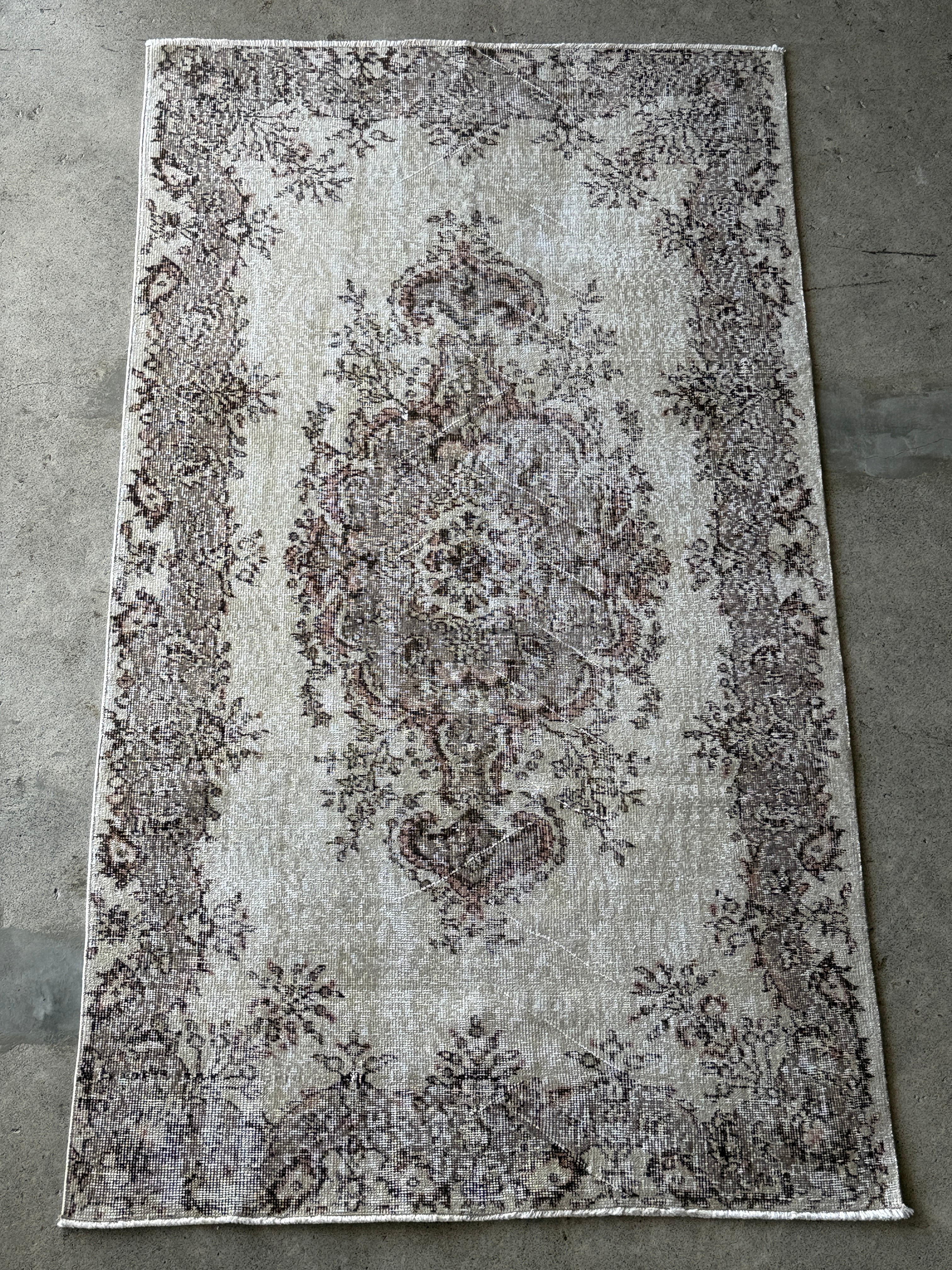 Antiques&Crafts880