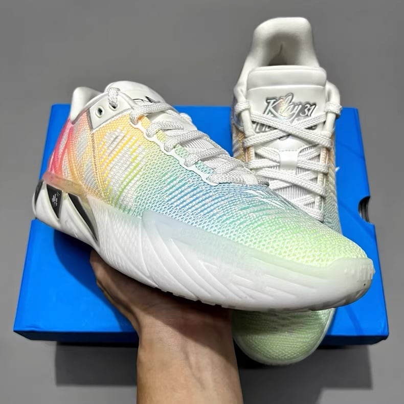 新発売 LI-NING 利刃6 V2グリップ力 低カットUS7.5 /25cm Li-Ning