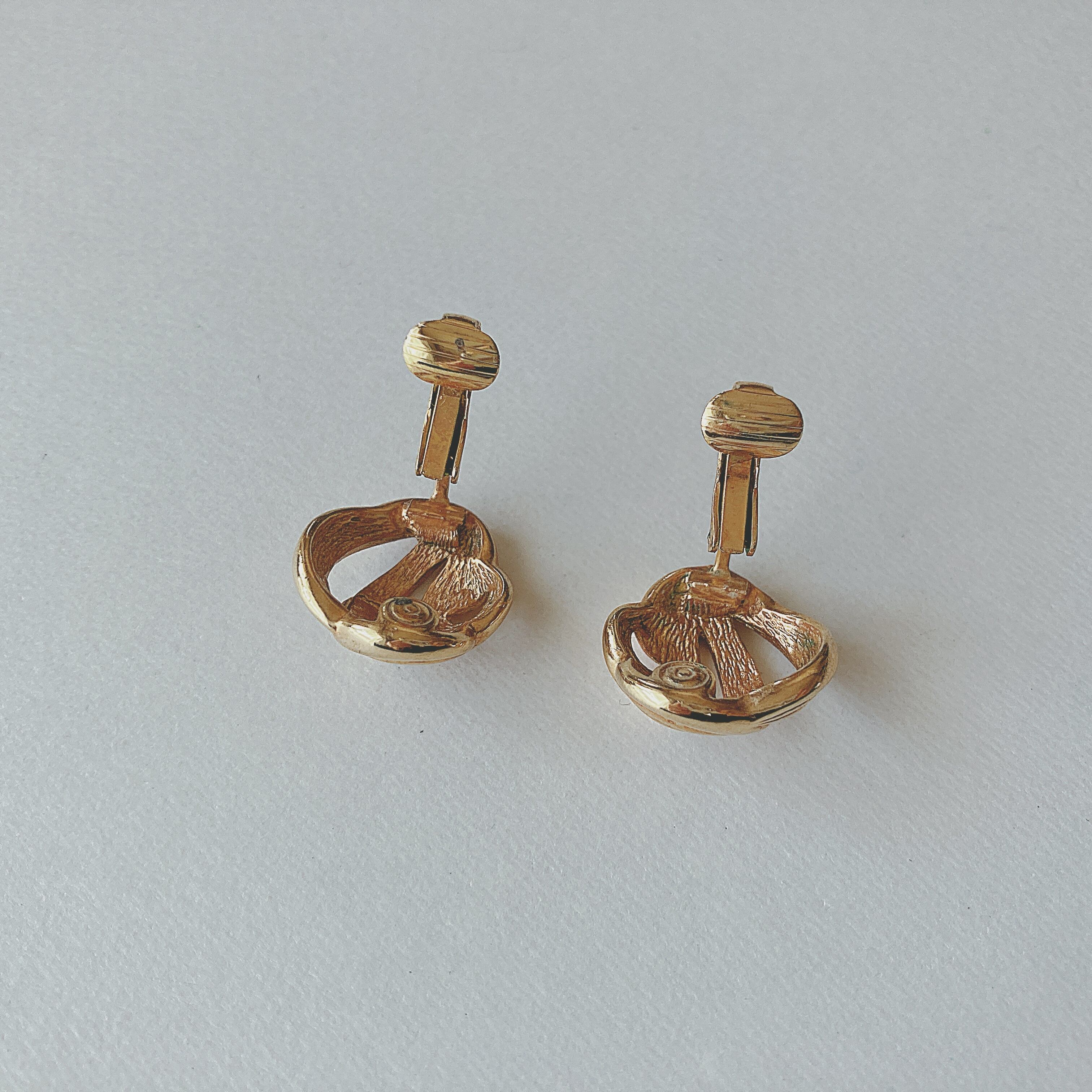 Christian Dior Vintage 70s GERMANY gold tone earrings ヴィンテージ