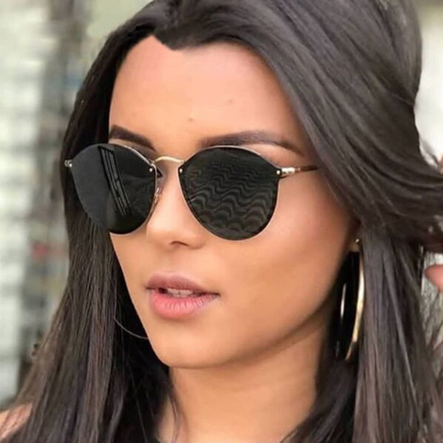 ファッションキャットアイサングラス女性2018新しい高級かわいいリムレスサイズサングラスキャットアイレトロサングラス女性ブランドデザイナー眼鏡