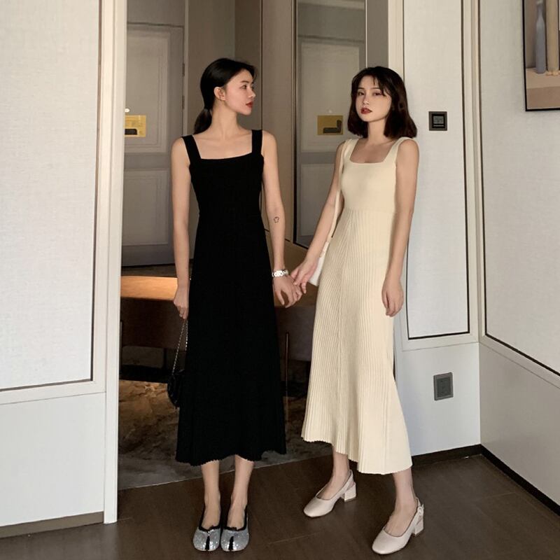 スプリングスタイルロングスカート 薄手スタンダードカラーブラックニットドレス レディース レトロ 春物 スクウェア スーパーモール79756988313