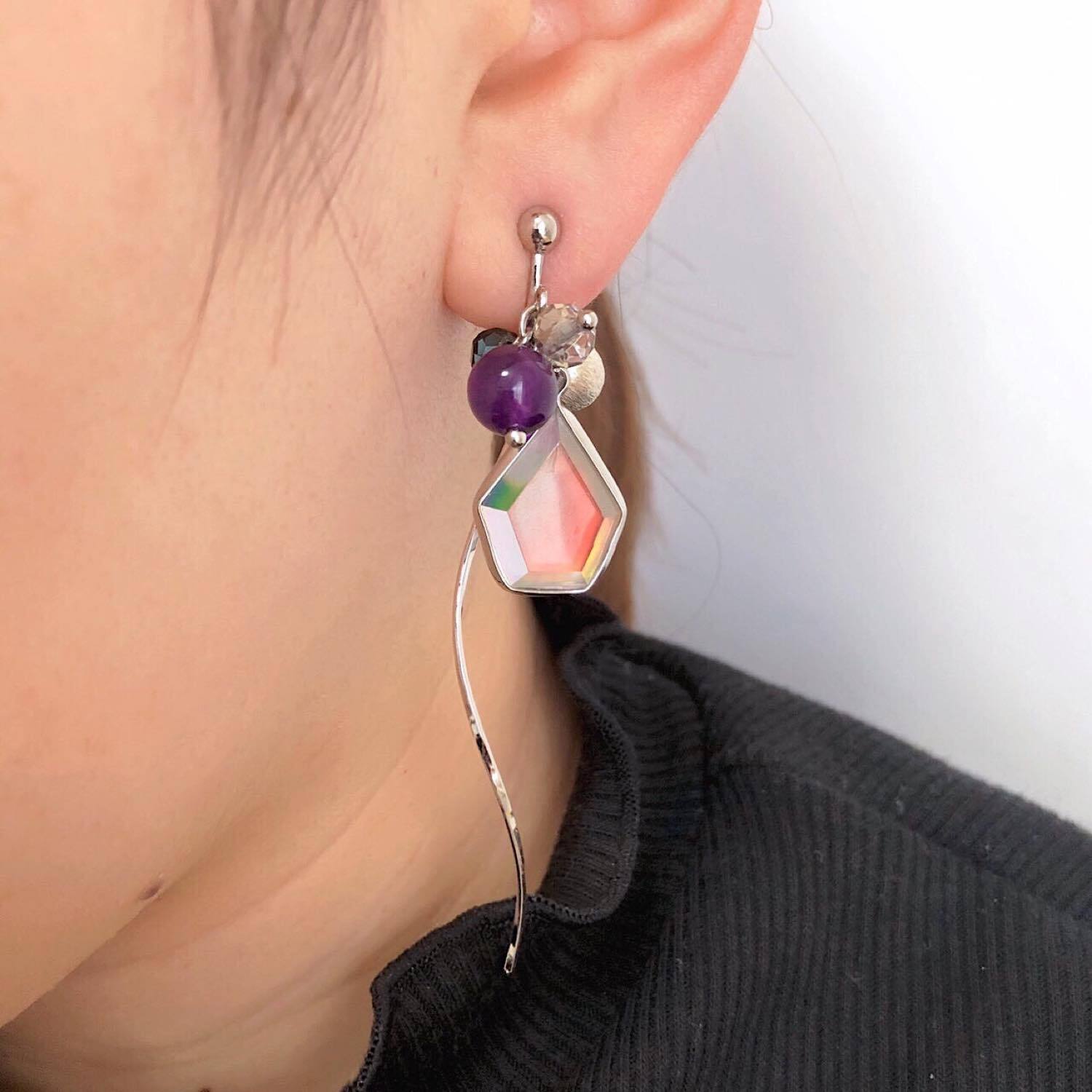 オーロラチャームのアシンメトリー〈ピアス/イヤリング〉 | Dua