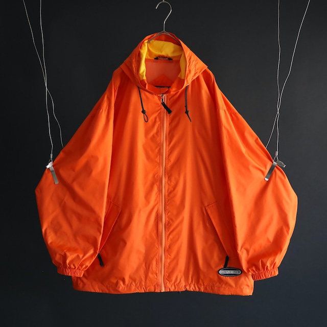 over silhouette mesh switching design orange color zip-up nylon parka