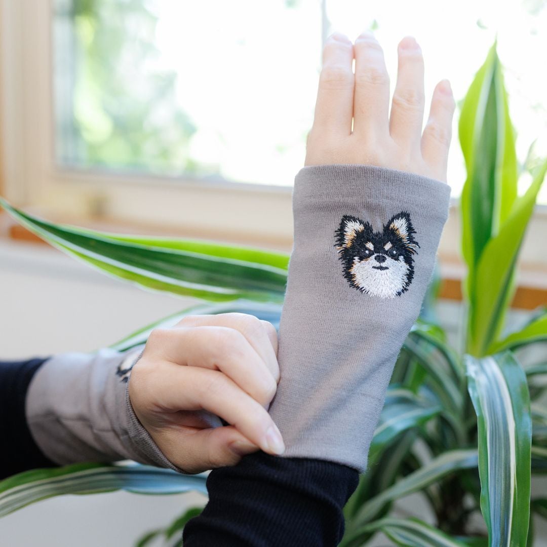 【犬リストマフラー】黒チワワ/東かがわの手袋職人がつくった