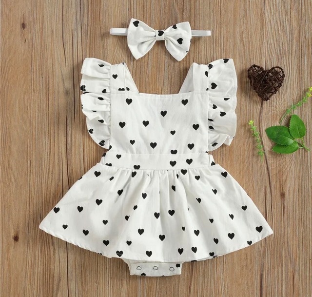 ドット柄フリルロンパース