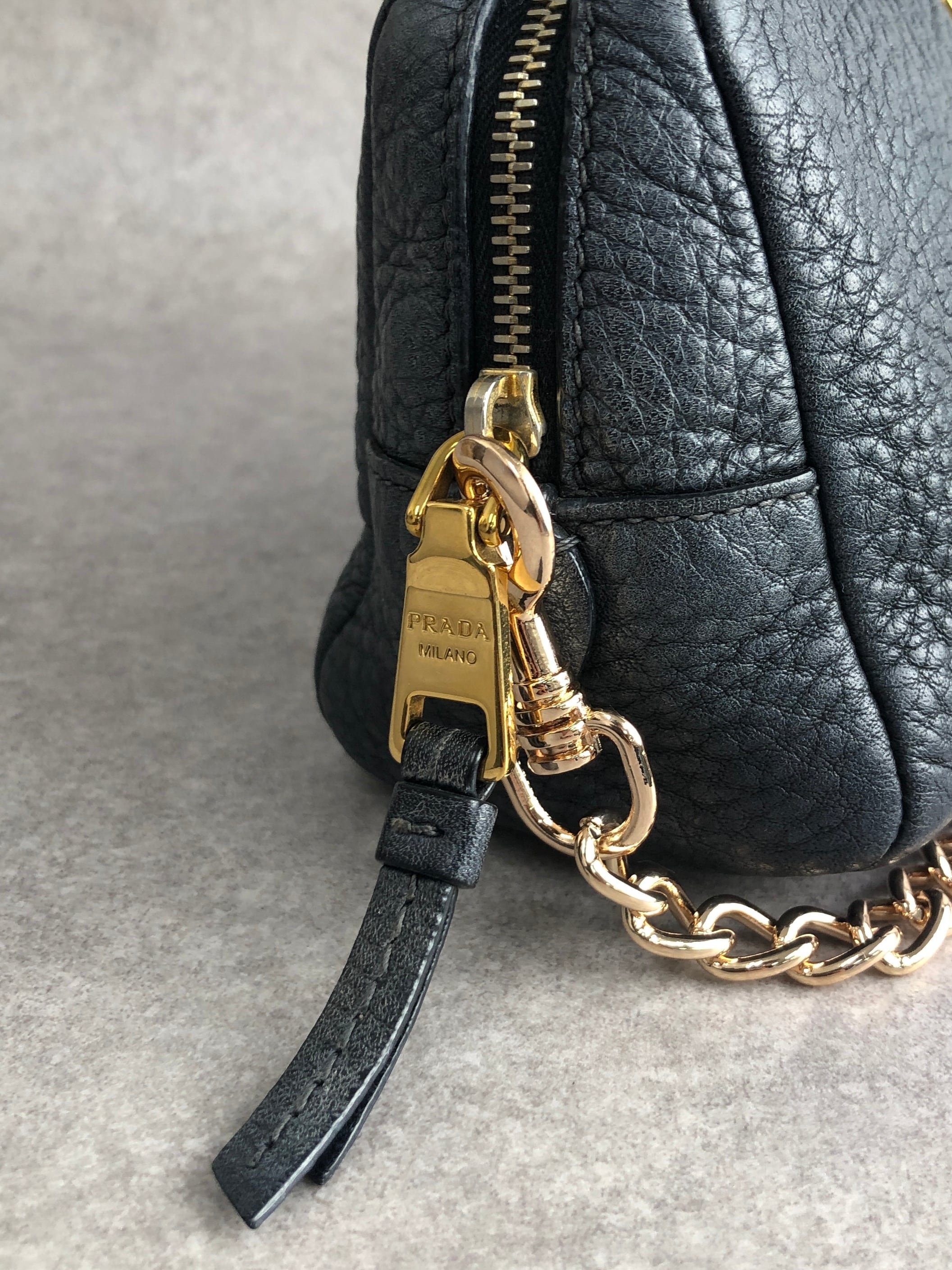 ヴィンテージ PRADA プラダ ハンドバッグ ショルダーバッグ ミニバッグ PRADA プラダ ハンドバッグ ネイビー ロゴ レザー ミニバッグ vintage