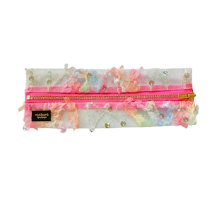 "Glittering Lace Pen Case