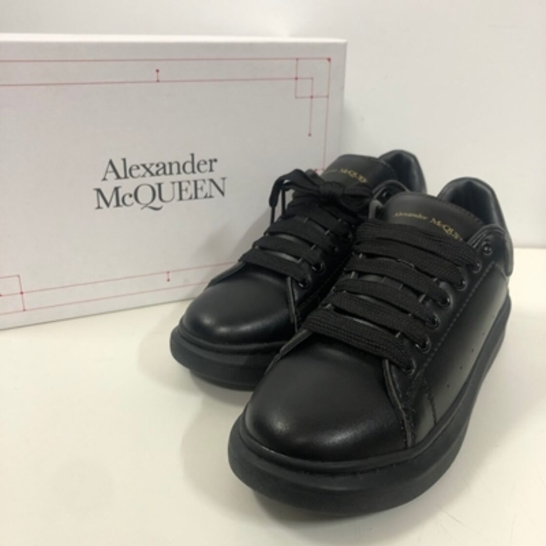 Alexander おし McQueen ダービーシューズ 購入金額約12万円