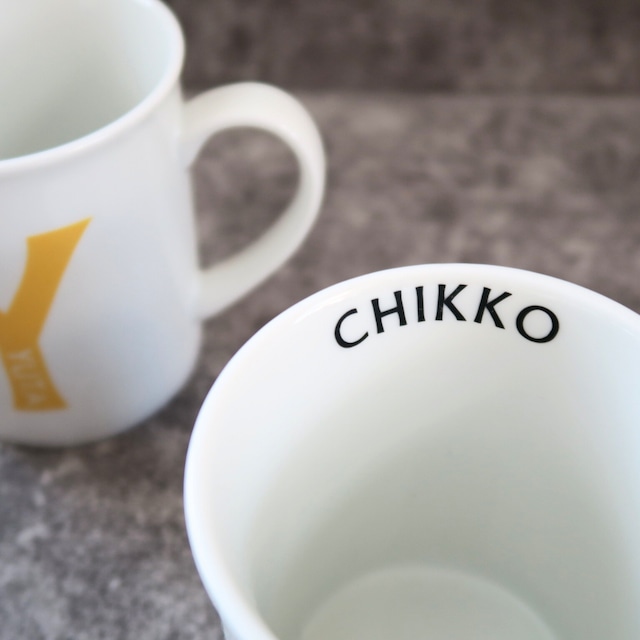 【ペアマグカップ】イニシャルplus+マグカップ(ブラック・グレージュ)|ウェディング・結婚式・結婚祝い・婚約祝い