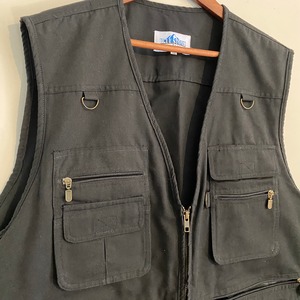 BLACK FISHING VEST