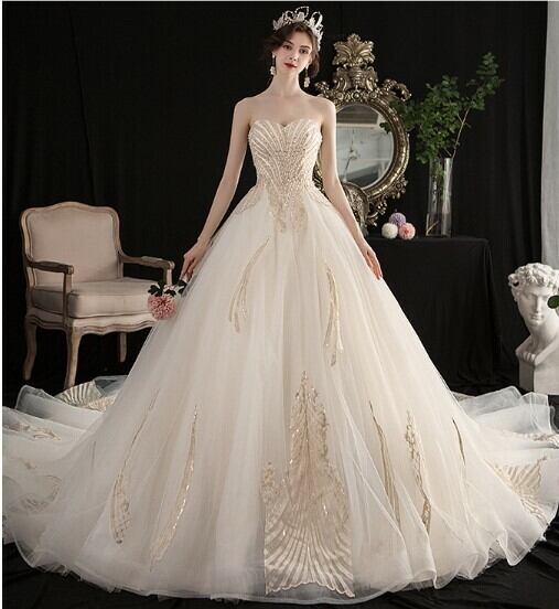 エレガント ウエディングドレス 高級刺繍 スパンコール エンパイア