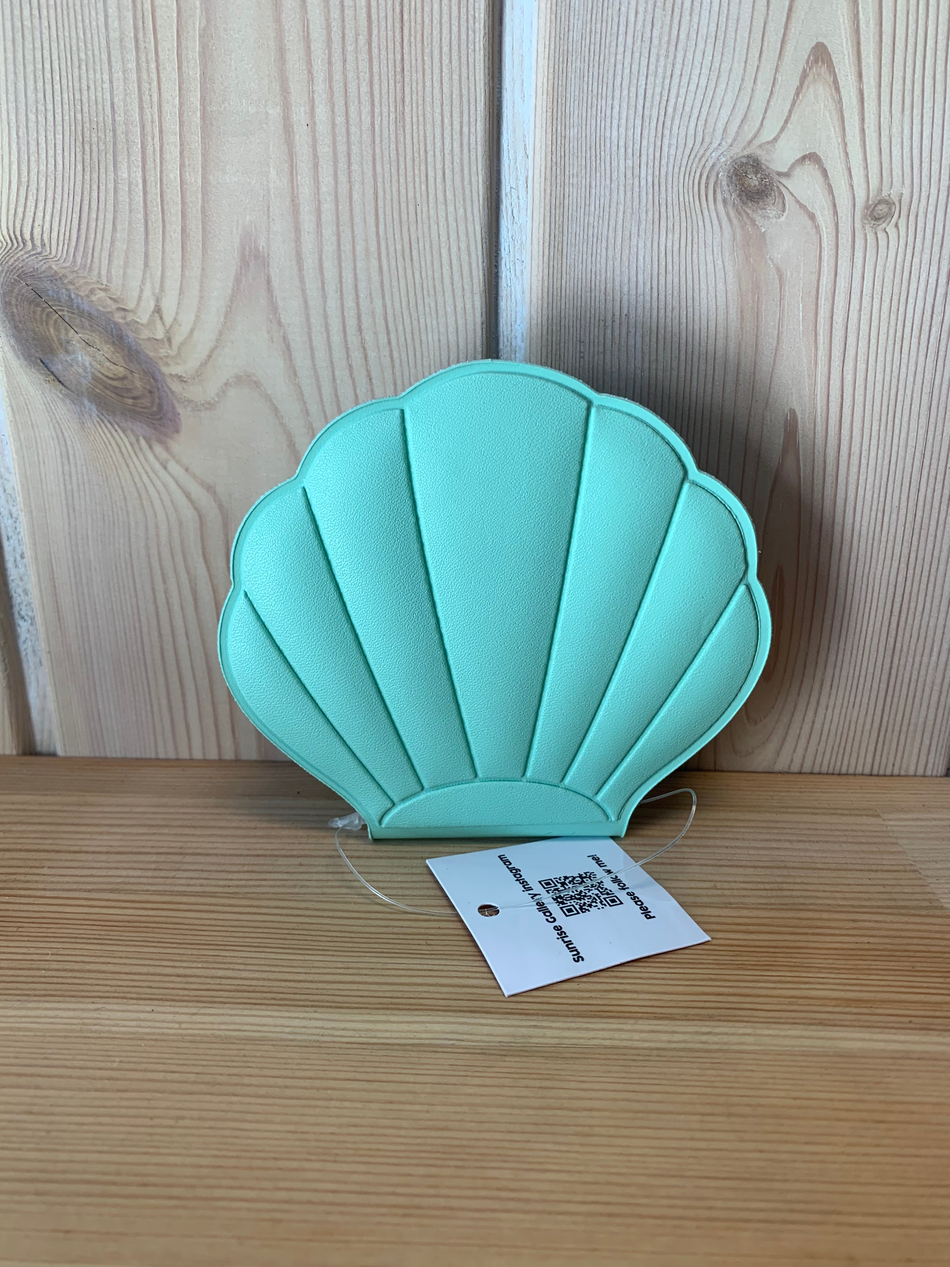 人気商品につき再入荷》手のひらサイズのコンパクトシェルミラー 手鏡