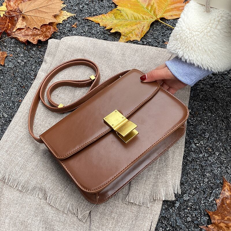 スタンダードオータムウィンターシングルレッド レトロ 秋物 冬物 スクウェア メッセンジャーバッグ Tiancai_Wing_Bag26243318531