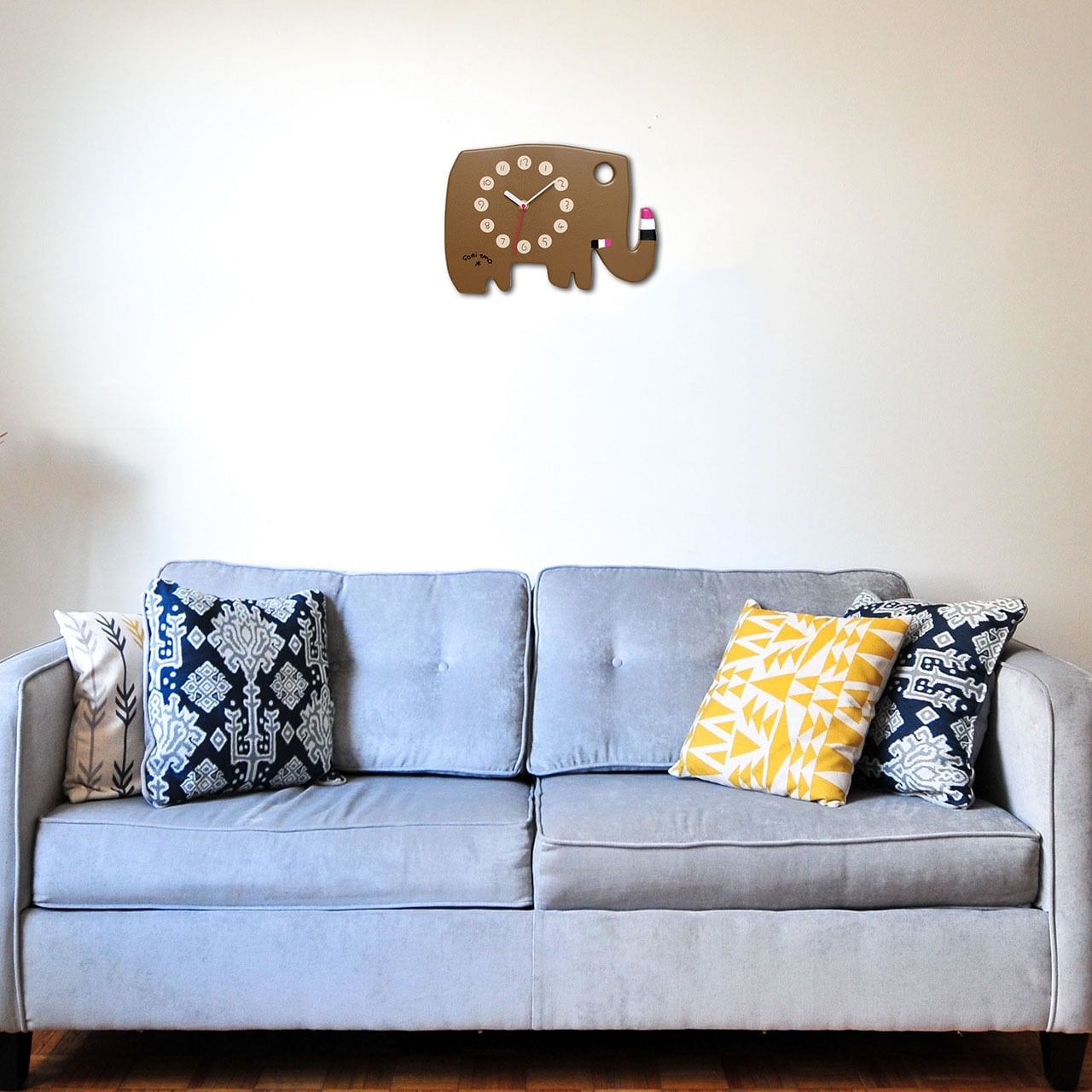 【未使用】 五味太郎 絵皿 4枚セット 五味太郎のパーティウェア スタンド付 未使用】 五味太郎 絵皿 4枚セット 五味太郎のパーティウェア