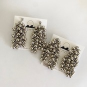 yonayona : ピアス／イヤリング