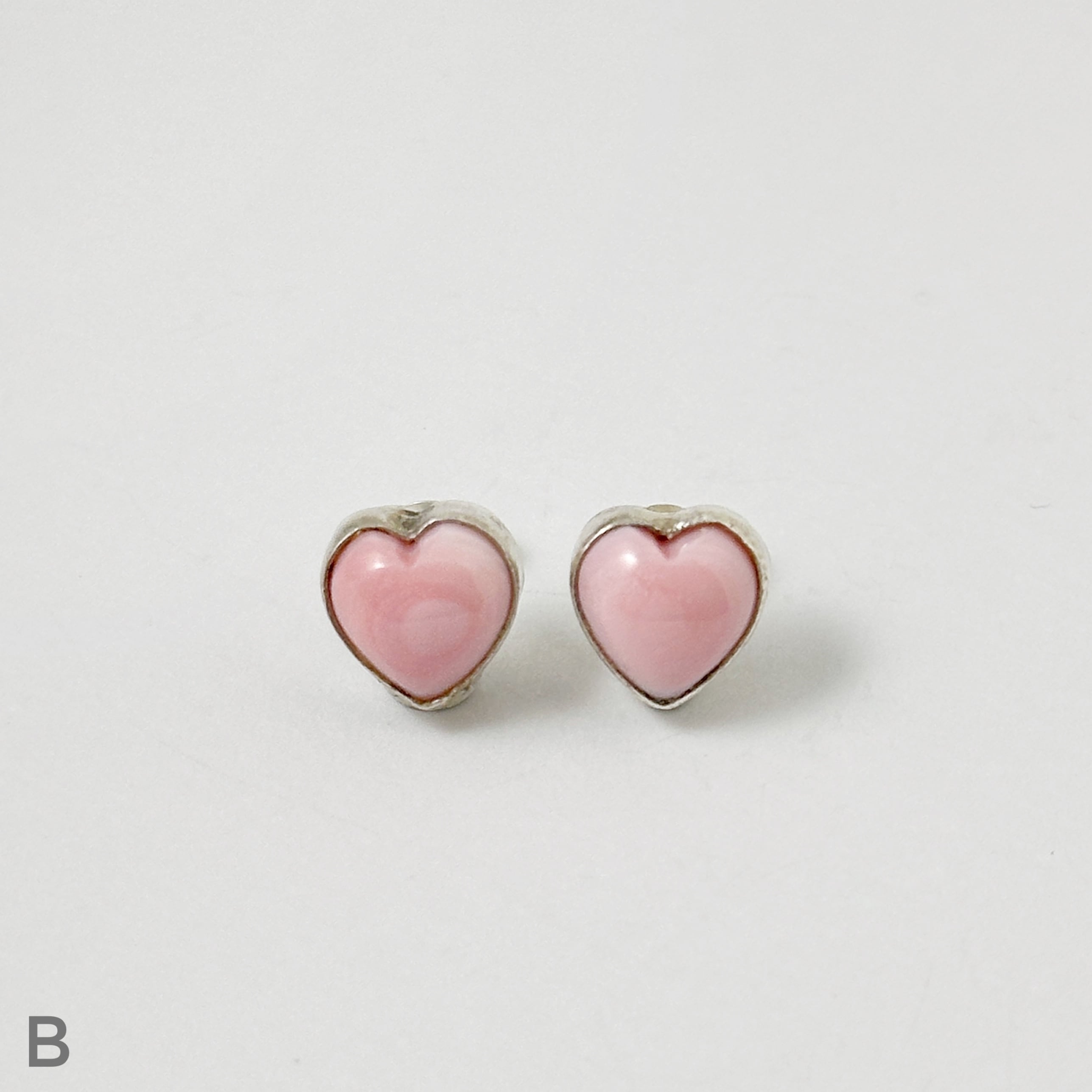 ラスト1】《Indian Jewelry 》 コンク シェル ハート型 スタッドピアス
