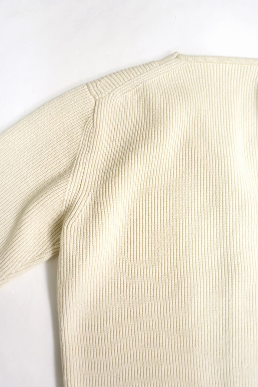 Hand Framed V-Neck C/D