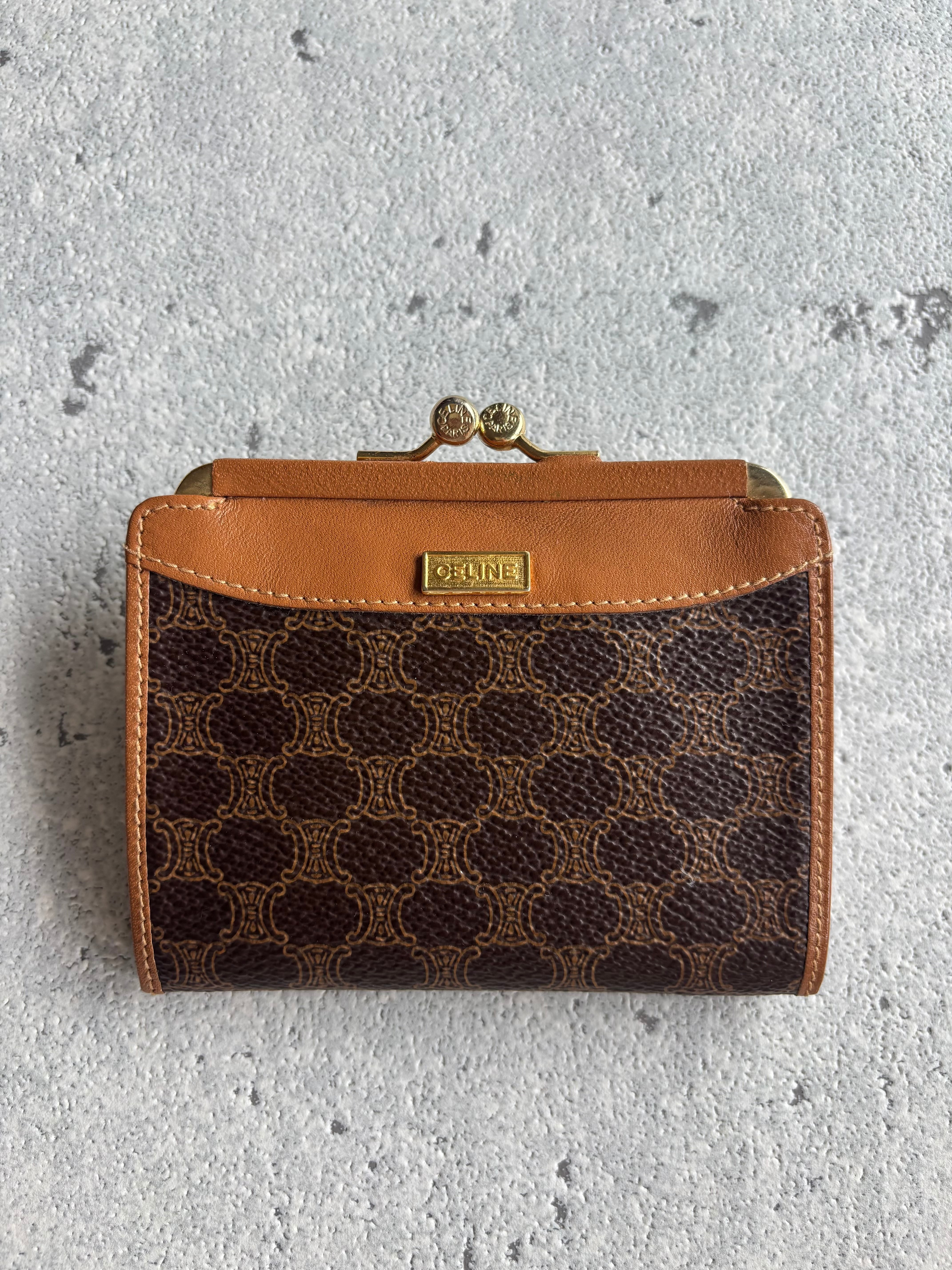 CELINE トリオンフ型押し キーケース ヌメ革② | Petit luxe Vintage