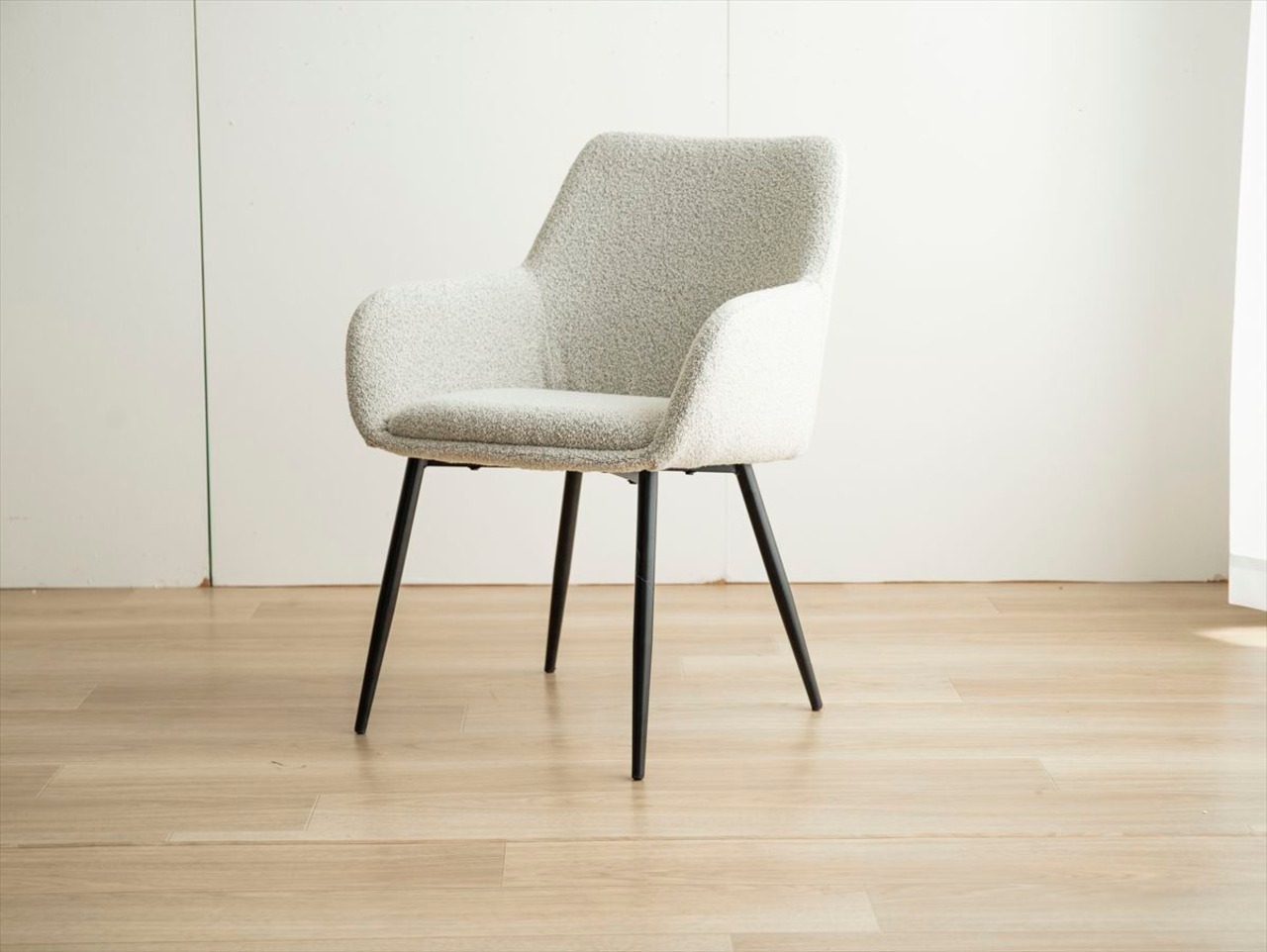 【単品】Mousse 高級感漂うブークレ素材が特徴のアームチェア