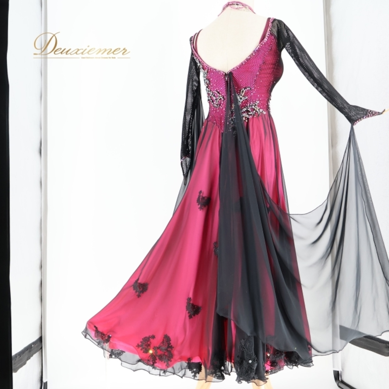 社交ダンス 衣装 タカダンス TAKADANCE スタンダードドレス ドレス ワンピース スタンダード フロート レース 花 デモ 競技 かわいい 光沢 高級感 メッシュ 発表会 パーティ ピンク 黒 ブラック系 ピンク系 ふんわり スカート レディース Mサイズ おしゃれ ダンス衣装 競技用 イベント用 ステージ衣装