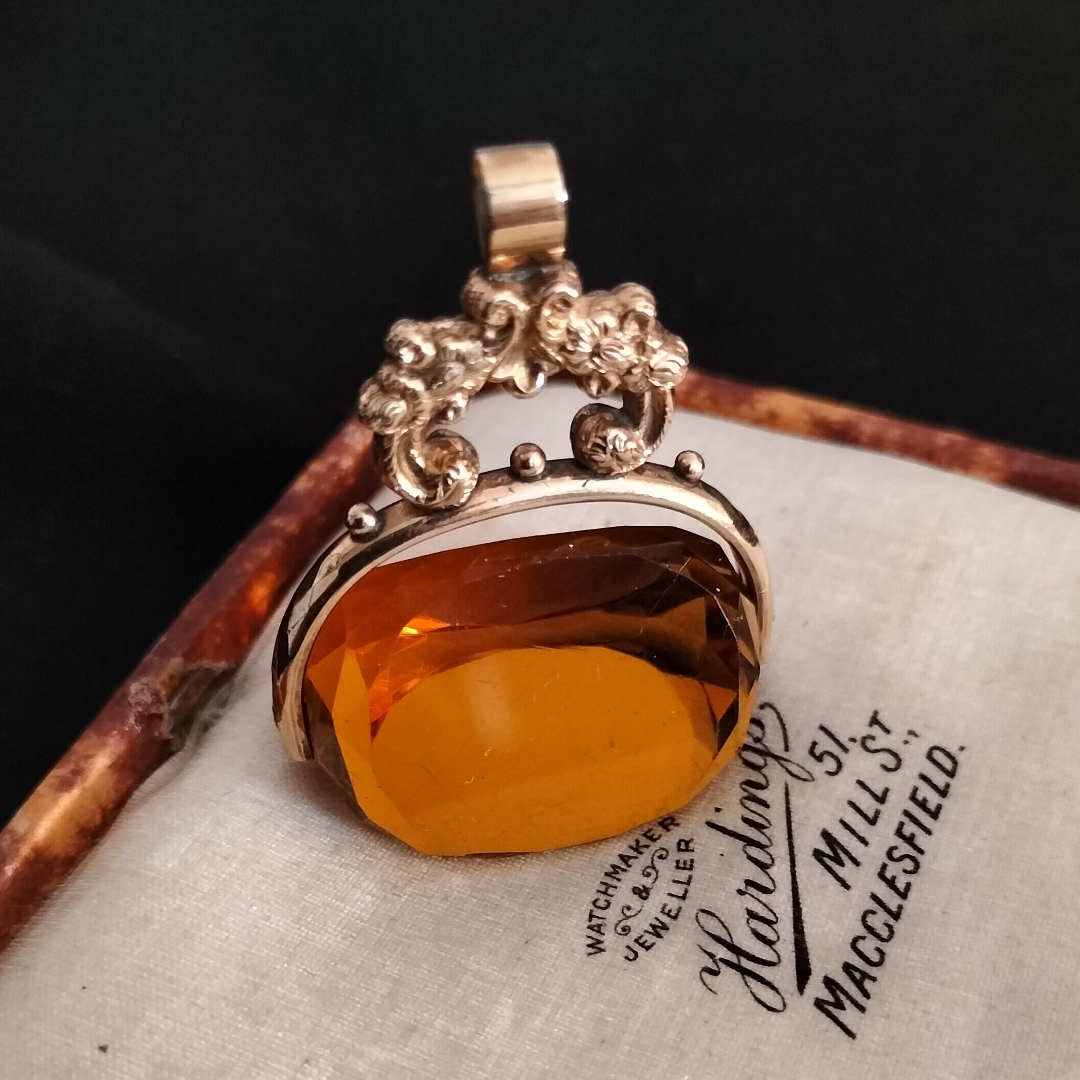 Gold 9ct Fob Pendant