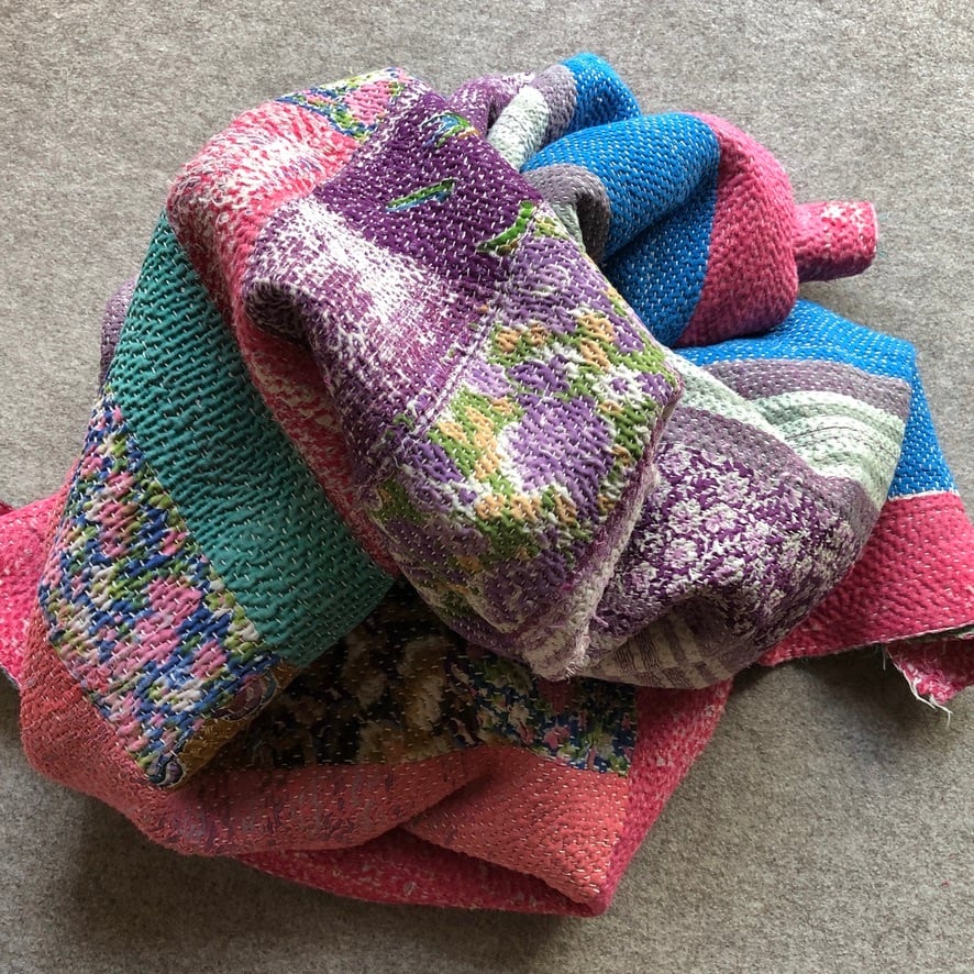 Vintage patchwork kantha quilt pink trim ヴィンテージパッチワーク 