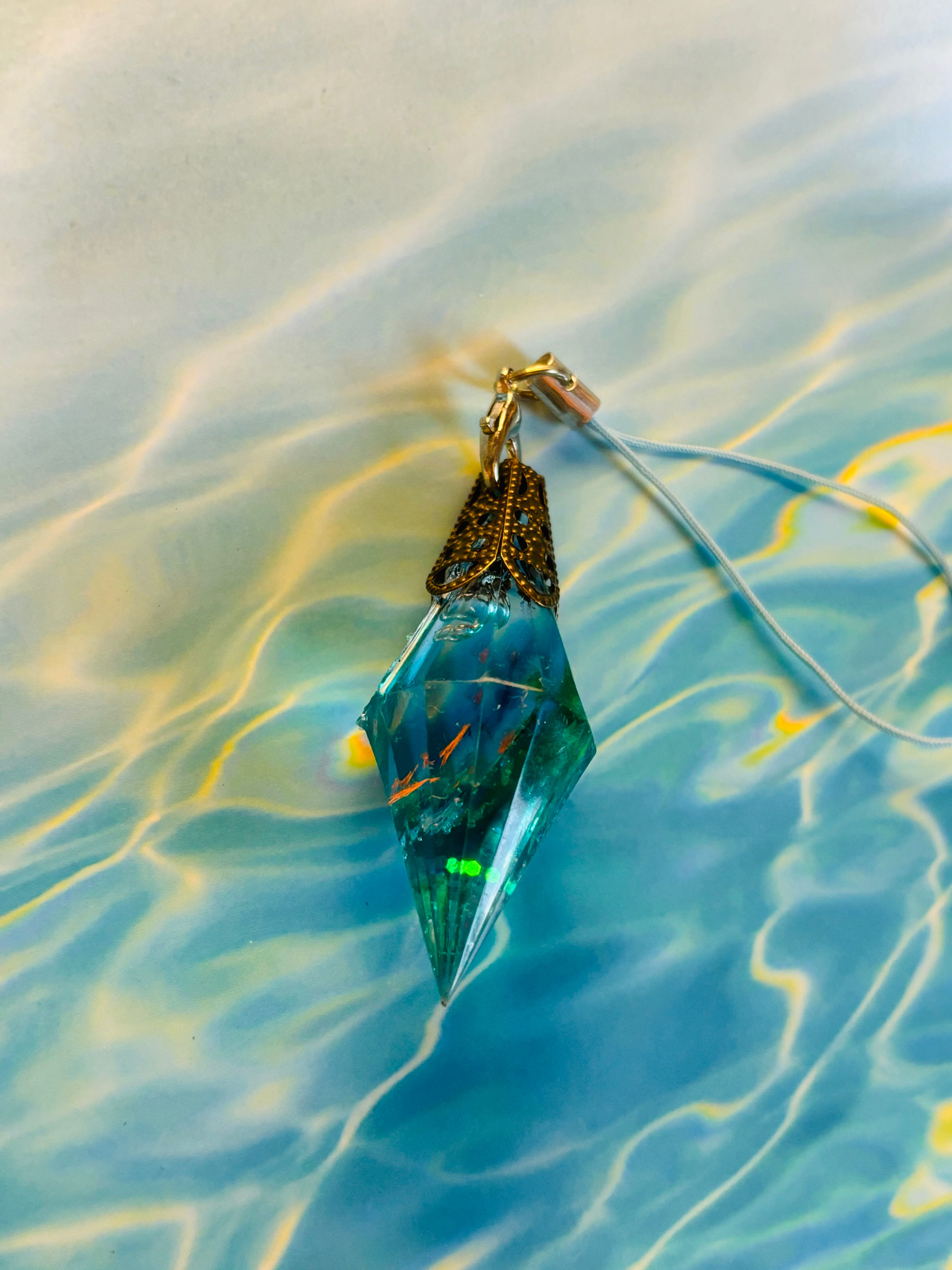 新品【希少】ハナハナジュエリーストラップ　クリスタル・合金 1点もの☆宇宙ユニバース 魔法クリスタルストラップ | アーティスト蓮