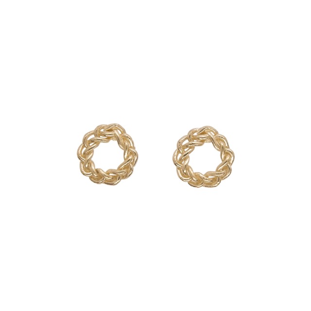Knitted circle pierced earrings gold color