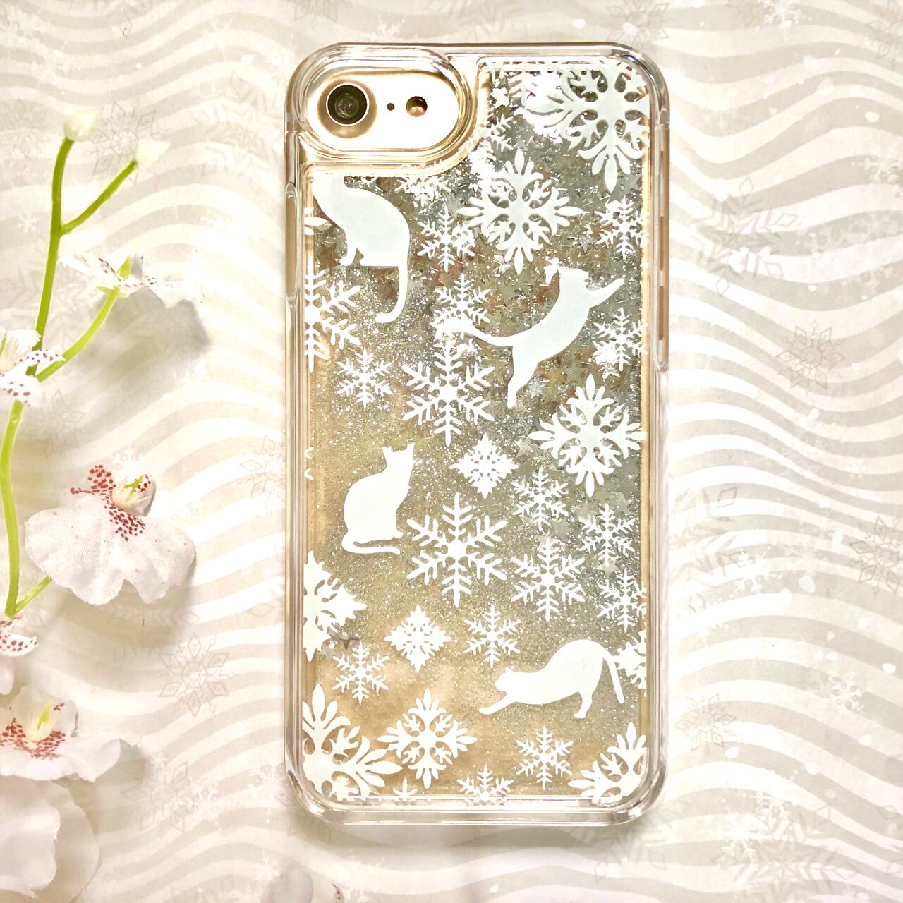 iPhoneハードケース　キラキラグリッター＊雪ねこ＊